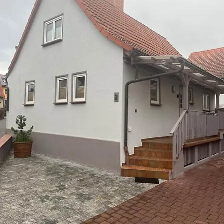 Zur Krone Hotel Grossheubach