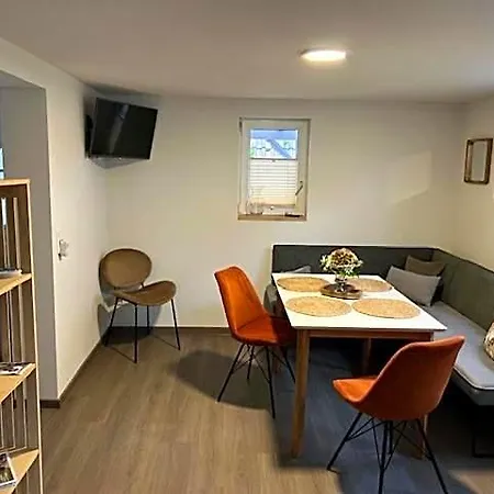 Ξενοδοχείο Zur Krone 3*